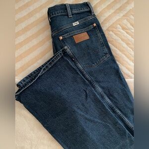 NWOT Wrangler High Rise Bootcut Westward - Denim Jeans